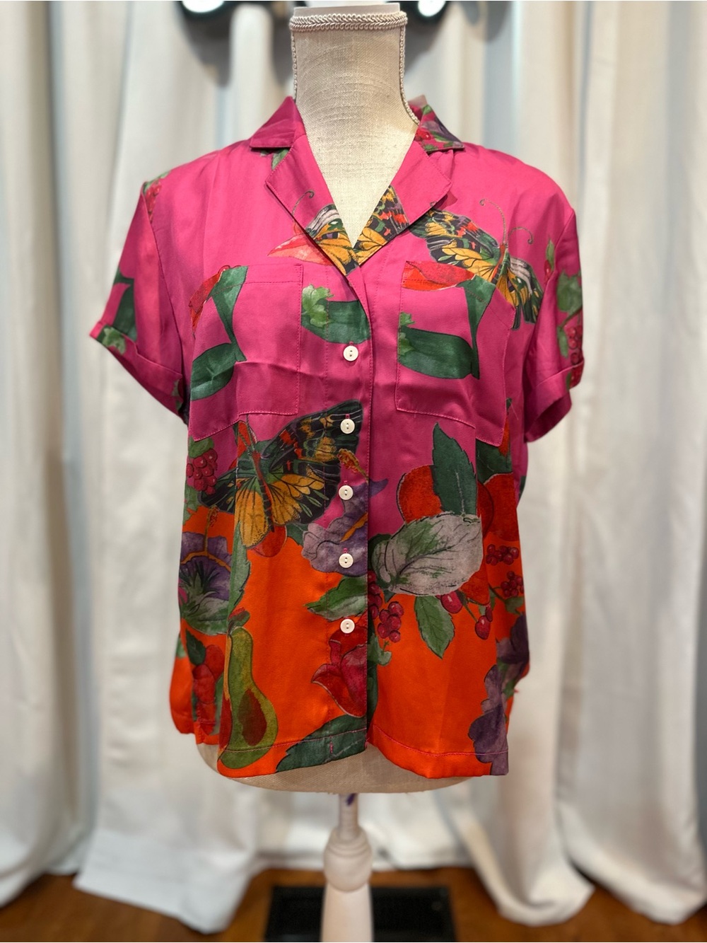 Philosophy silky pink butterfly blouse women’s size small NWT $58